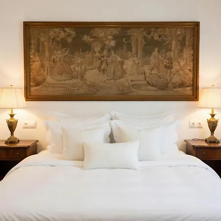 Recently Renovated In Casco Viejo * Більбао